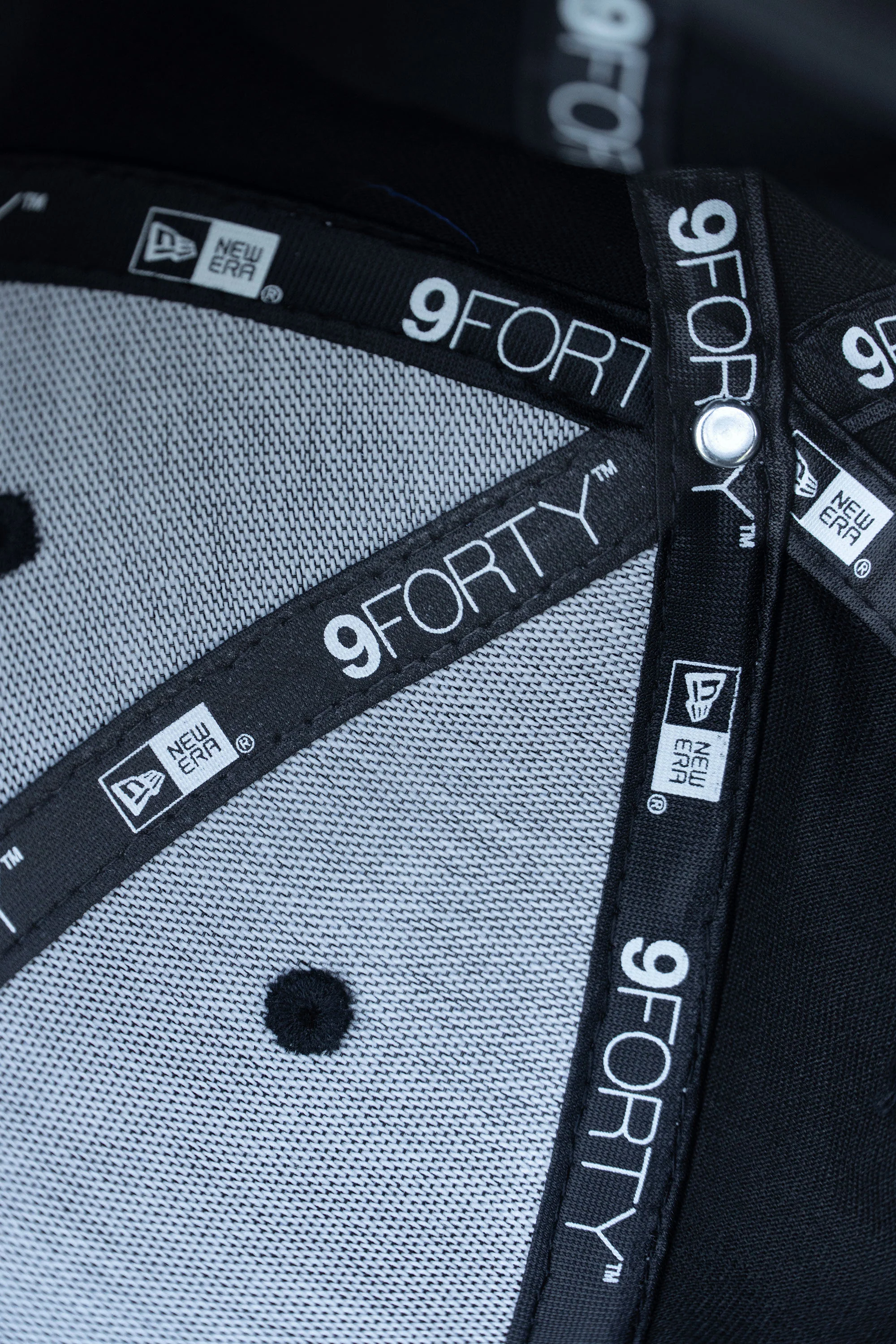 New Era 9FORTY Black/Gold - Image 6