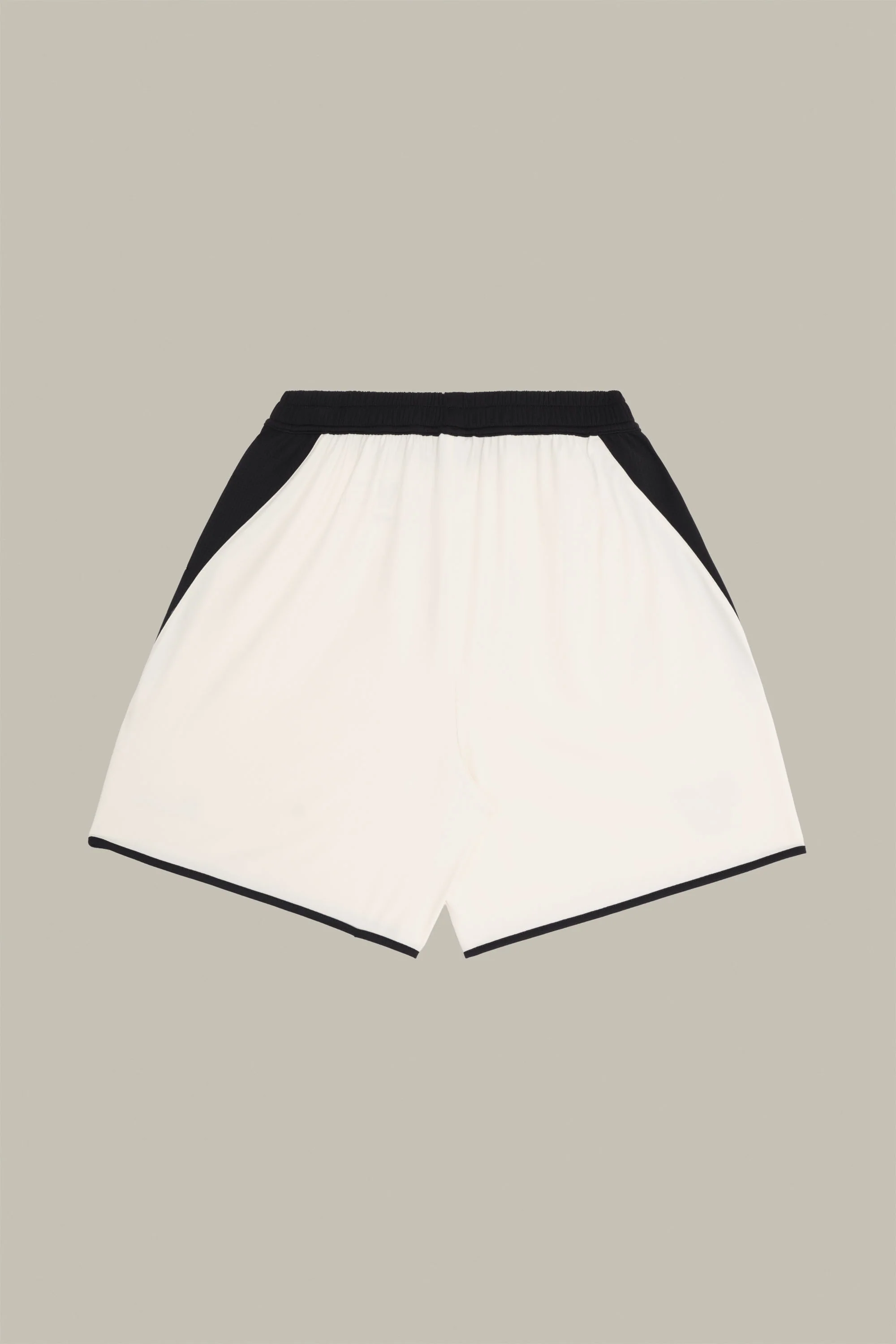25/26 Away Shorts - Image 7